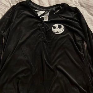 Silky material long sleeve shirt